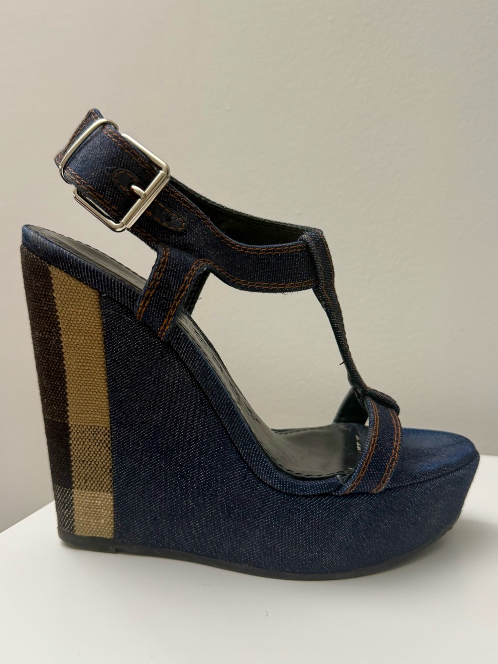 Burberry Denim Check Platform Wedge T-Strap Sandals EU 36 Made in Italy